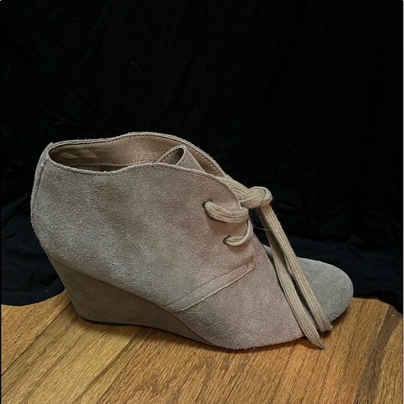 Suede heeled booties - Picture 10 of 14